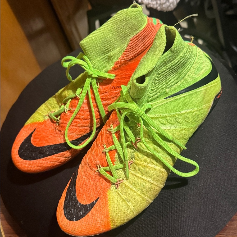 Nike Kids Sneakers - Green and Orange